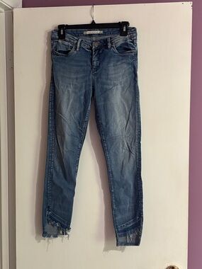 Chelsea & Violet Women's Light Blue Distressed Skinny Jeans